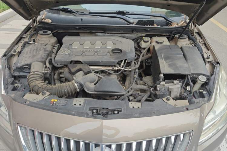Used Buick Regal 2012 2.0L Comfort Edition Engine Bay