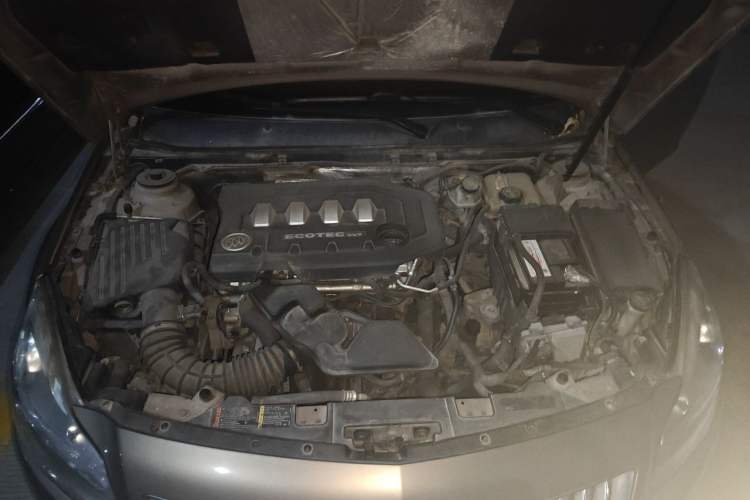 Used Buick Regal 2012 2.0L Comfort Edition Engine Bay