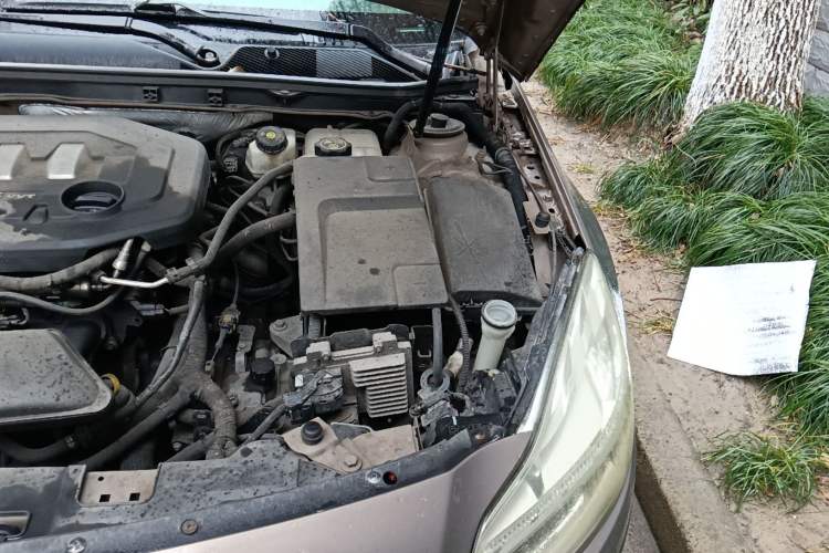 Used Buick Regal 2012 2.0L Luxury Edition Engine Bay Left