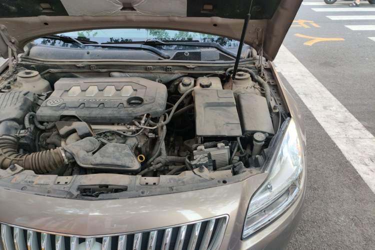 Used Buick Regal 2012 2.0L Luxury Edition Engine Bay Left