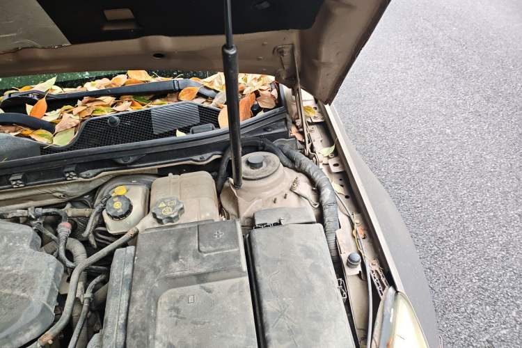 Used Buick Regal 2012 2.4L SIDI Elite Edition Engine Bay Left