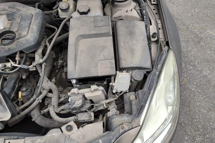 Used Buick Regal 2012 2.0L Luxury Edition Engine Bay Left