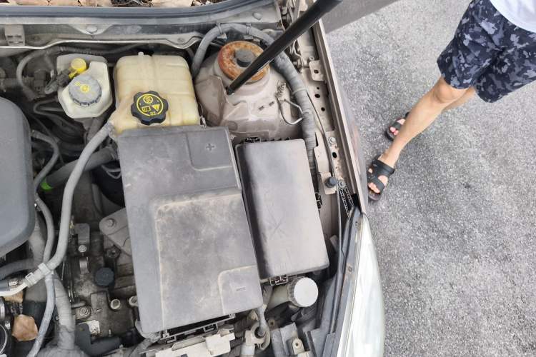 Used Buick Regal 2012 2.0L Luxury Edition Engine Bay Left