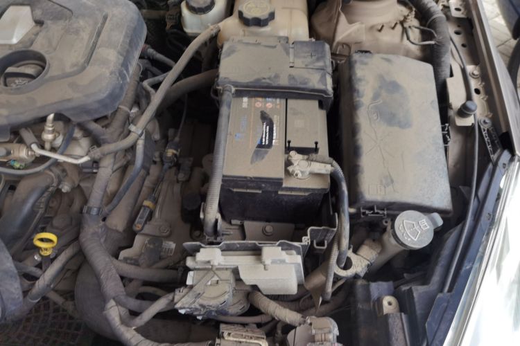 Used Buick Regal 2012 2.0L Comfort Edition Engine Bay Left