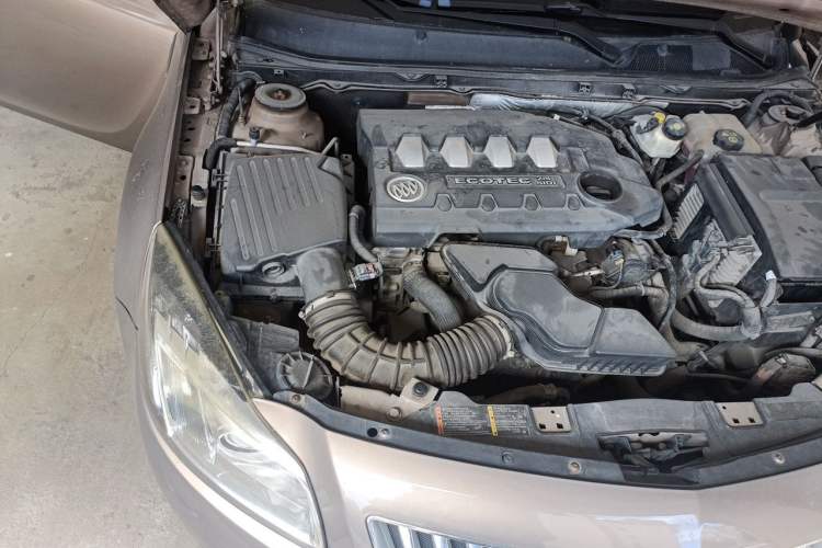 Used Buick Regal 2012 2.4L SIDI Flagship Edition Engine Bay Right