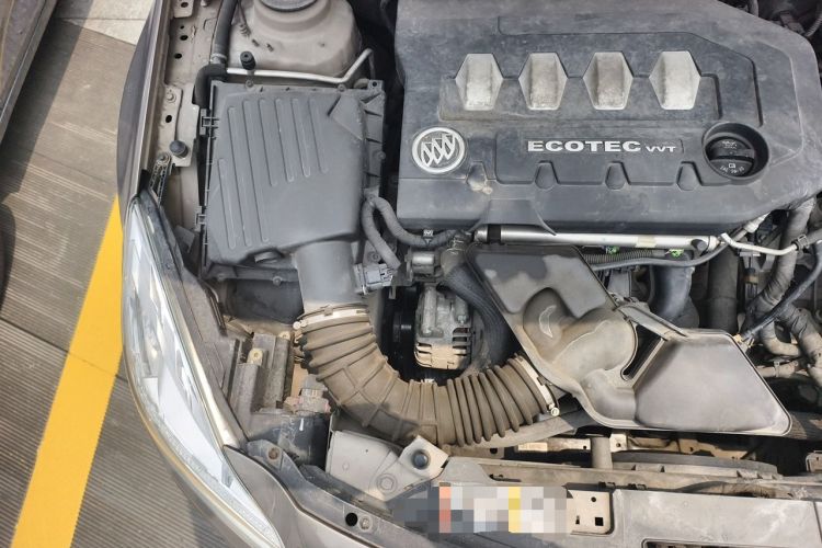 Used Buick Regal 2012 2.0L Luxury Edition Engine Bay Right