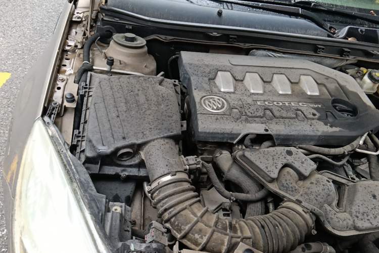 Used Buick Regal 2012 2.0L Luxury Edition Engine Bay Right