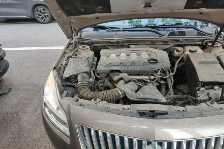 Used Buick Regal 2012 2.0L Luxury Edition Engine Bay Right