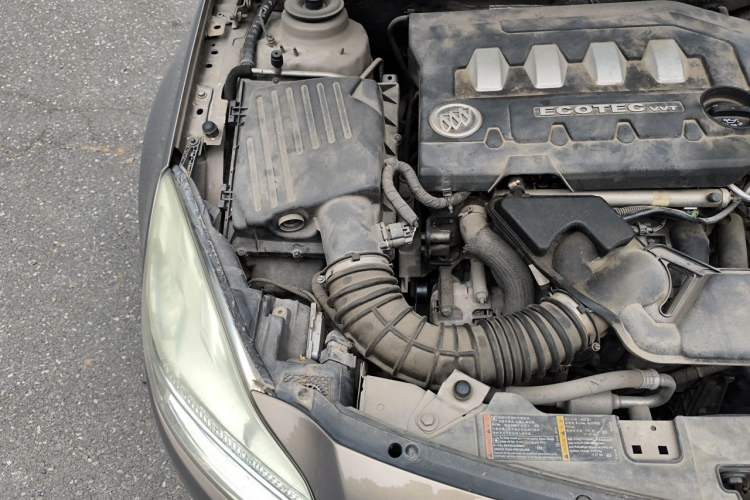 Used Buick Regal 2012 2.0L Luxury Edition Engine Bay Right