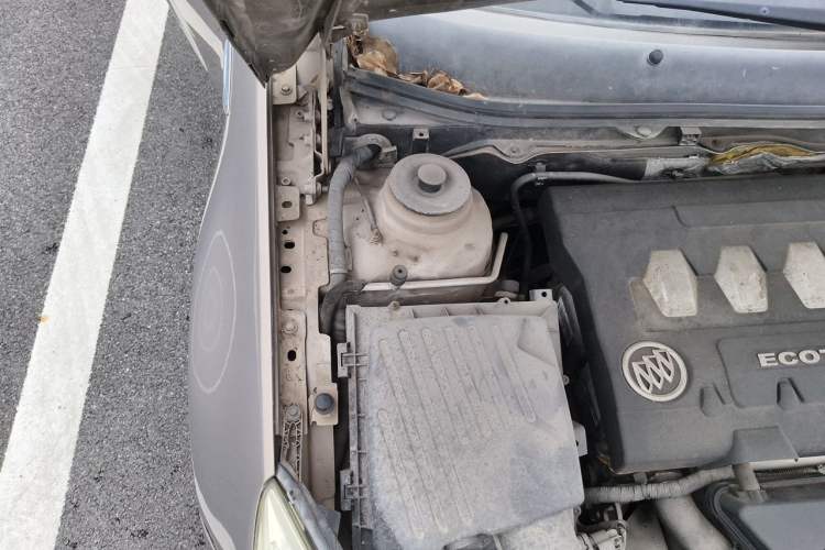 Used Buick Regal 2012 2.0L Luxury Edition Engine Bay Right