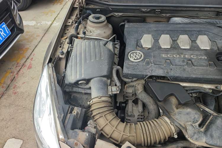 Used Buick Regal 2012 2.0L Luxury Edition Engine Bay Right