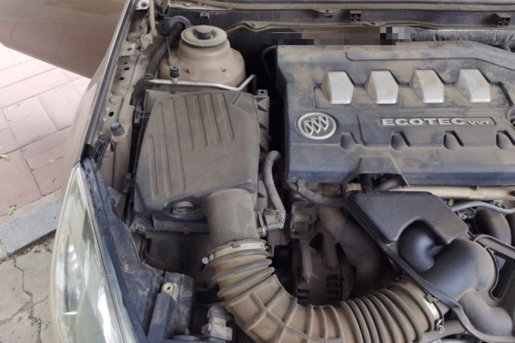 Used Buick Regal 2012 2.0L Comfort Edition Engine Bay Right