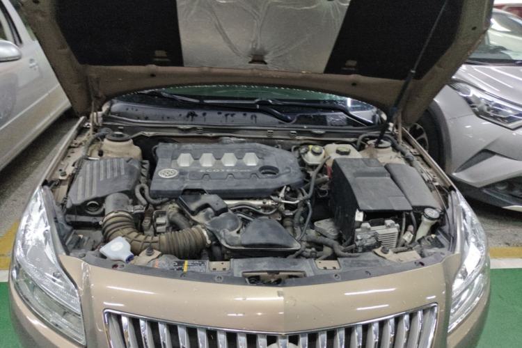 Used Buick Regal 2012 2.0L Comfort Edition Engine Bay