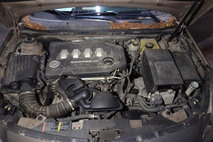 Used Buick Regal 2012 2.0L Comfort Edition Engine Bay