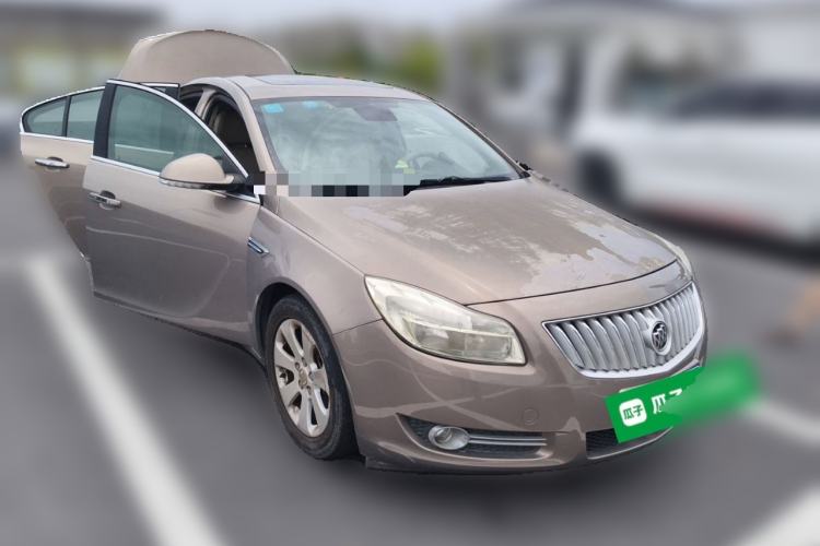 Used Buick Regal 2012 2.0L Luxury Edition Front Right 45 Deg