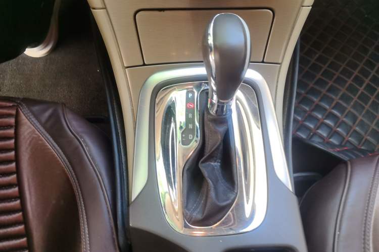 Used Buick Regal 2012 2.0L Comfort Edition Gear Lever