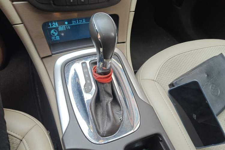 Used Buick Regal 2012 2.0L Comfort Edition Gear Lever