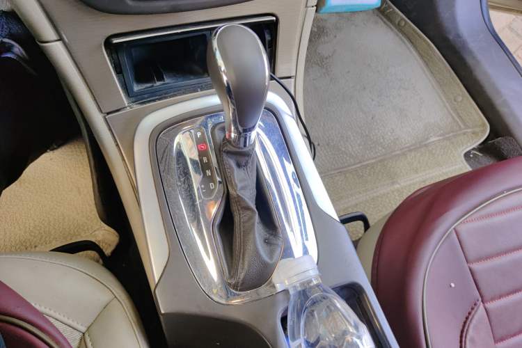 Used Buick Regal 2012 2.0L Comfort Edition Gear Lever