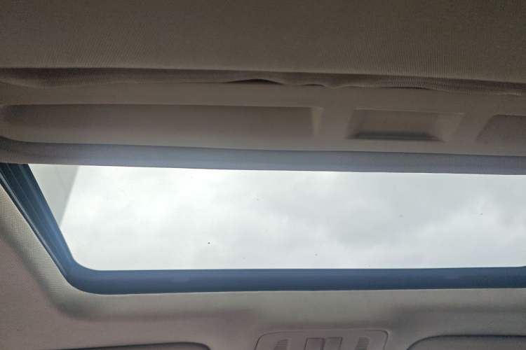 Used Buick Regal 2012 2.0L Comfort Edition Headliner