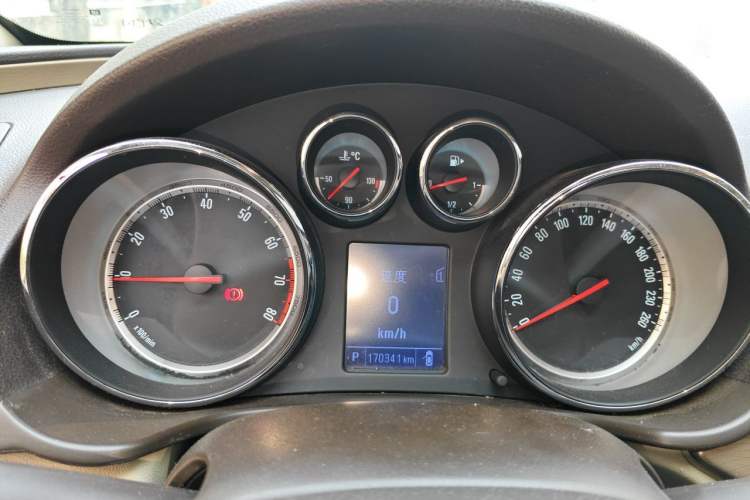 Used Buick Regal 2012 2.0L Comfort Edition Instrument Cluster