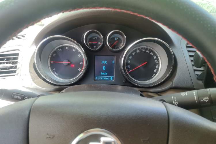 Used Buick Regal 2012 2.0L Comfort Edition Instrument Cluster