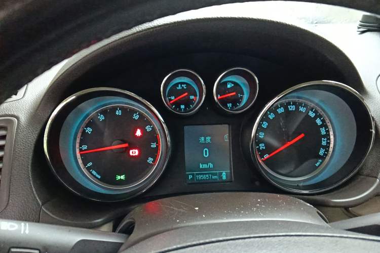 Used Buick Regal 2012 2.0L Luxury Edition Instrument Cluster