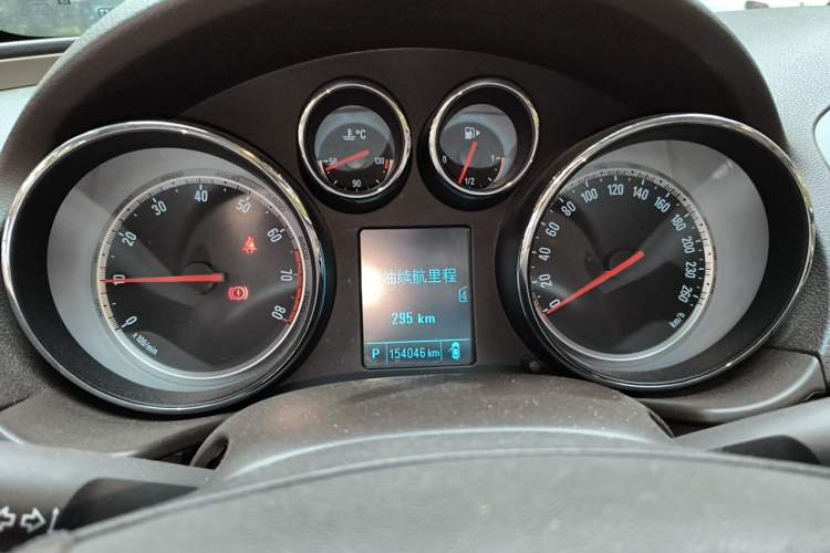 Used Buick Regal 2012 2.0L Luxury Edition Instrument Cluster