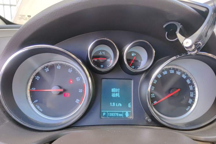 Used Buick Regal 2012 2.0L Comfort Edition Instrument Cluster