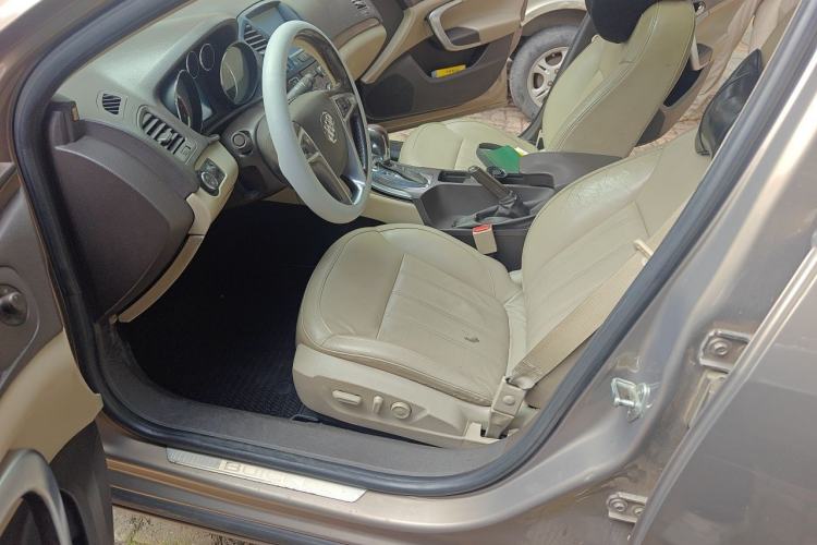 Used Buick Regal 2012 2.0L Luxury Edition Left Front Seat
