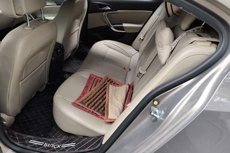 Used Buick Regal 2012 2.0L Luxury Edition Left Rear Seat