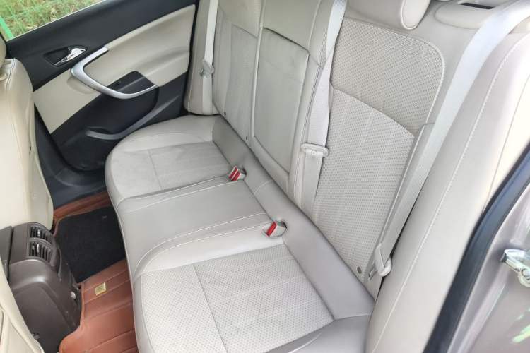 Used Buick Regal 2012 2.0L Comfort Edition Left Rear Seat