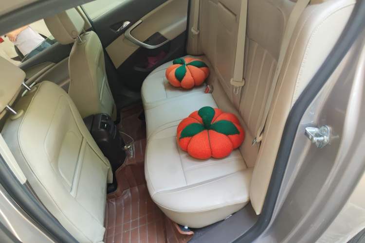 Used Buick Regal 2012 2.0L Luxury Edition Left Rear Seat