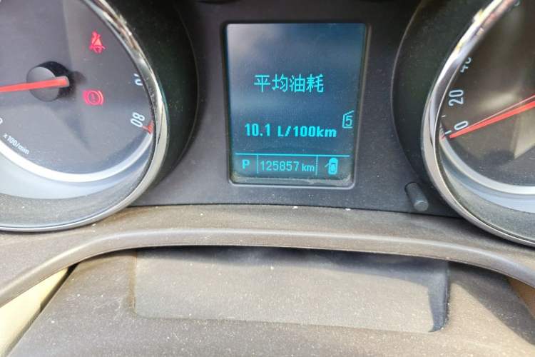 Used Buick Regal 2012 2.0L Comfort Edition Odometer Close Up