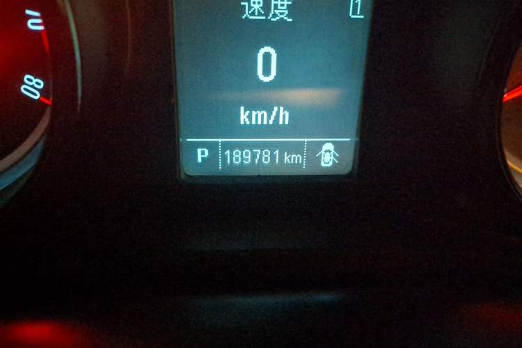 Used Buick Regal 2012 2.0L Comfort Edition Odometer Close Up