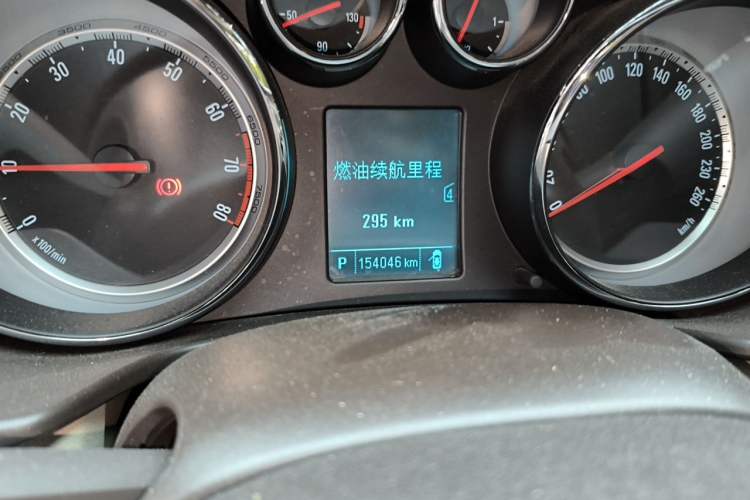 Used Buick Regal 2012 2.0L Luxury Edition Odometer Close Up