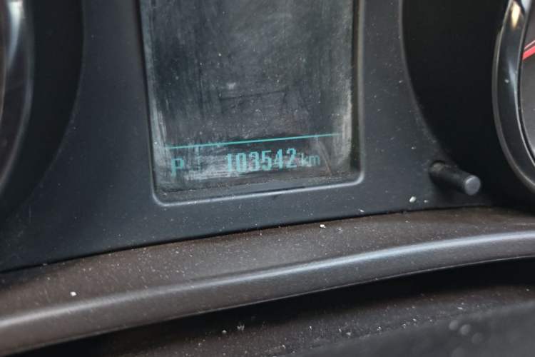 Used Buick Regal 2012 2.0L Luxury Edition Odometer Close Up