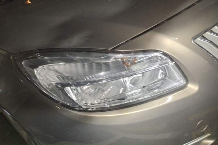 Used Buick Regal 2012 2.0L Comfort Edition Right Front Headlight