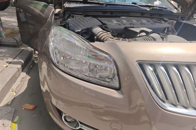 Used Buick Regal 2012 2.0L Comfort Edition Right Front Headlight