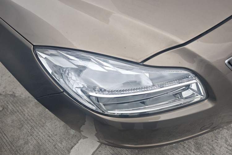 Used Buick Regal 2012 2.0L Comfort Edition Right Front Headlight