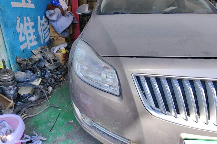 Used Buick Regal 2012 2.0L Luxury Edition Right Front Headlight
