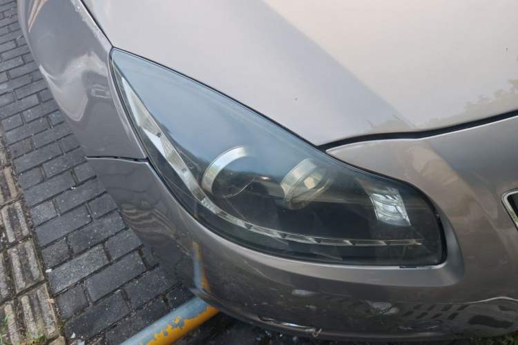Used Buick Regal 2012 2.0L Luxury Edition Right Front Headlight