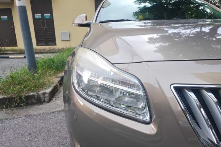 Used Buick Regal 2012 2.0L Comfort Edition Right Front Headlight