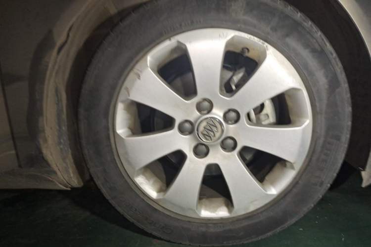 Used Buick Regal 2012 2.0L Comfort Edition Right Front Wheel Hub