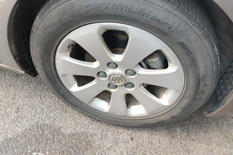 Used Buick Regal 2012 2.0L Luxury Edition Right Front Wheel Hub