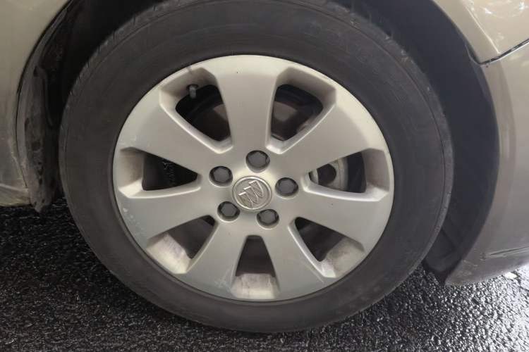 Used Buick Regal 2012 2.0L Comfort Edition Right Front Wheel Hub