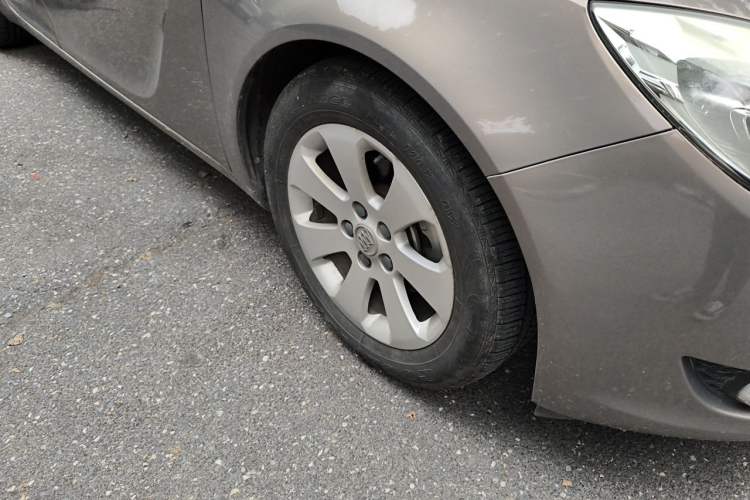 Used Buick Regal 2012 2.0L Luxury Edition Right Front Wheel Hub