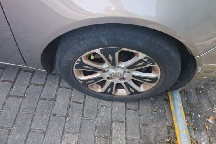 Used Buick Regal 2012 2.0L Luxury Edition Right Front Wheel Hub