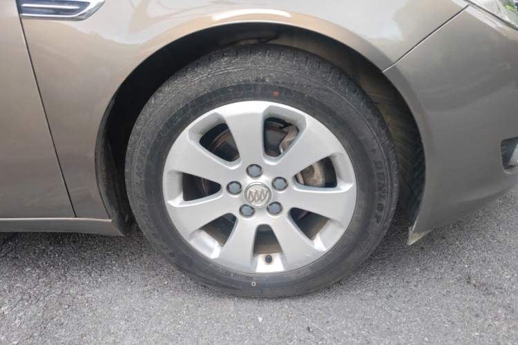 Used Buick Regal 2012 2.0L Comfort Edition Right Front Wheel Hub