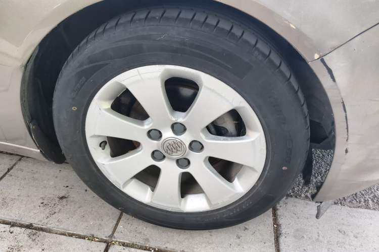 Used Buick Regal 2012 2.0L Comfort Edition Right Front Wheel Hub