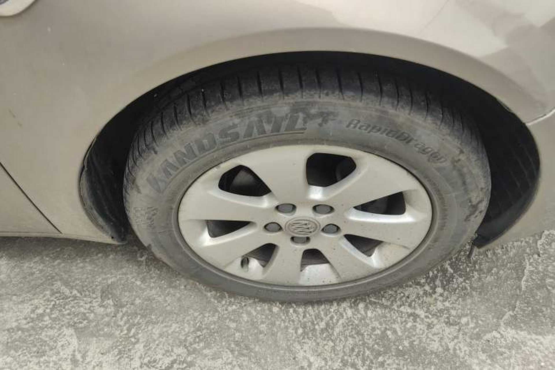 Used Buick Regal 2012 2.0L Luxury Edition Right Front Wheel Hub